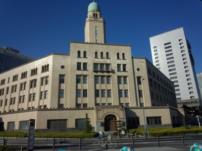横浜紅葉と建物
