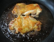 鶏もも肉と焼きねぎの照り焼き　調理④