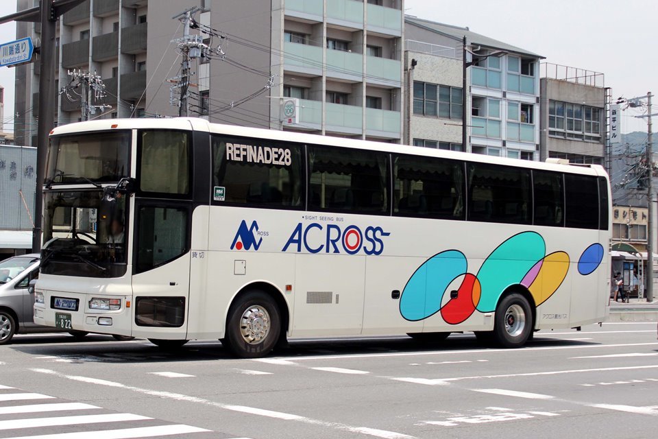 アクロス観光バス か822