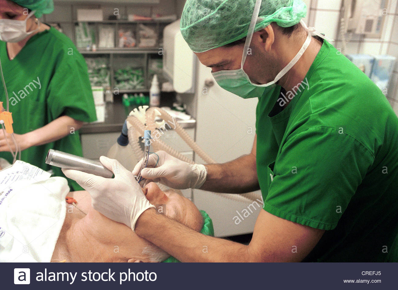 anesthesiology-at-induction-of-anesthesia-bochum-germany-CREFJ5.jpg