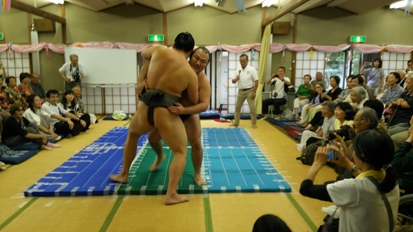 相撲の技