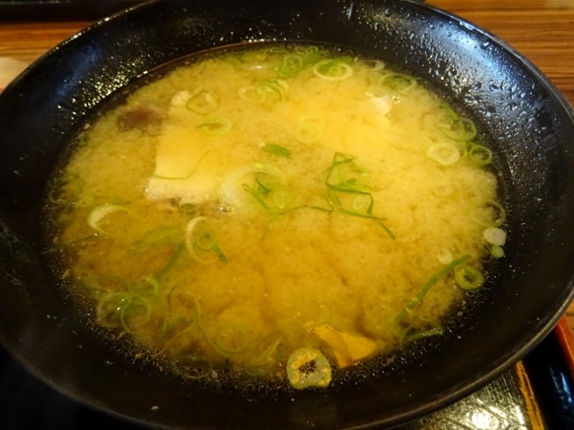 魚輝水産　高井田店　特上海鮮丼　味噌汁