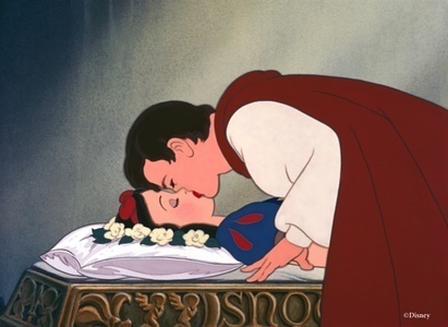 一流女性社会学者「白雪姫で、王子が寝てる女性にキスしてるけど、あれは意識のない相手に性的行為をする準強制わいせつ罪！ 性暴力を肯定してる」
